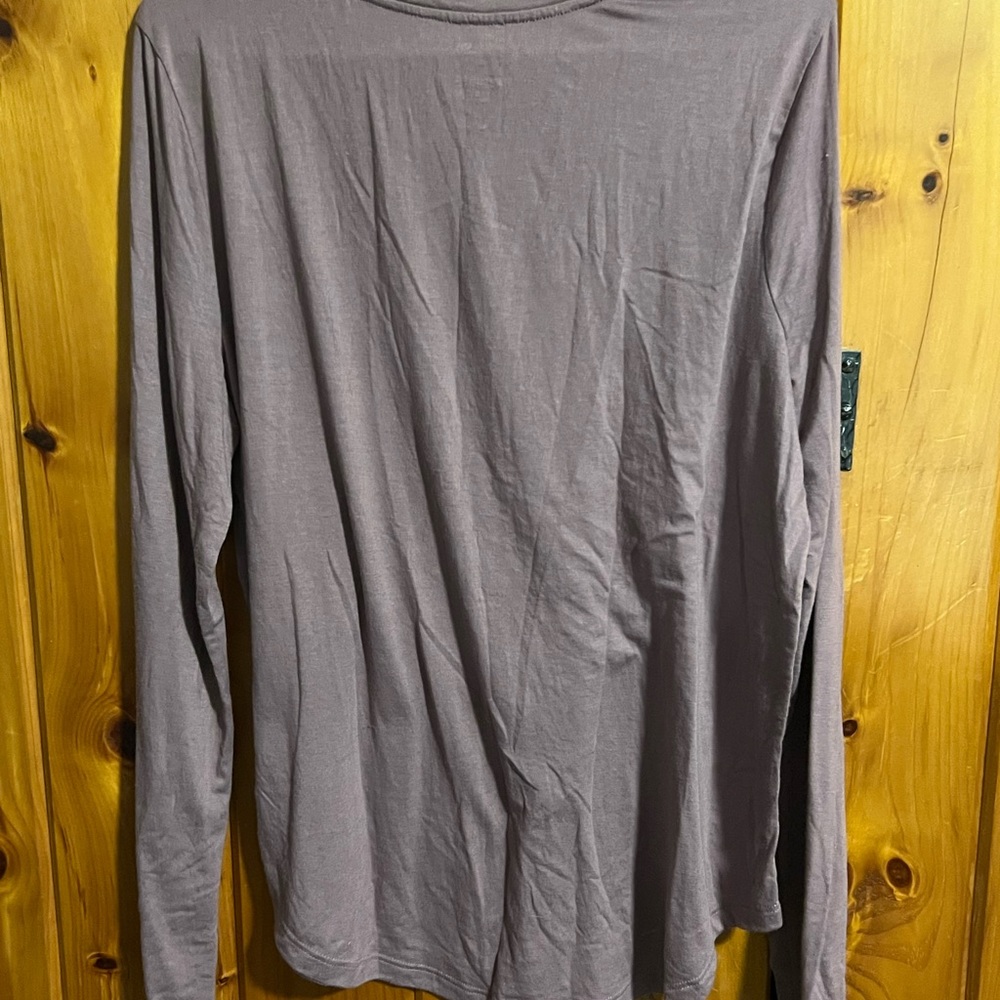 Women XL long sleeve plain soft shirt - Picture 3 of 3